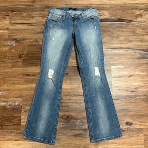Vintage Y2K Women's Blue Distressed bootcut Levi’s Jeans